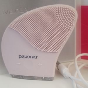 Flawless Pink Silicon Cleansing Facial Brush